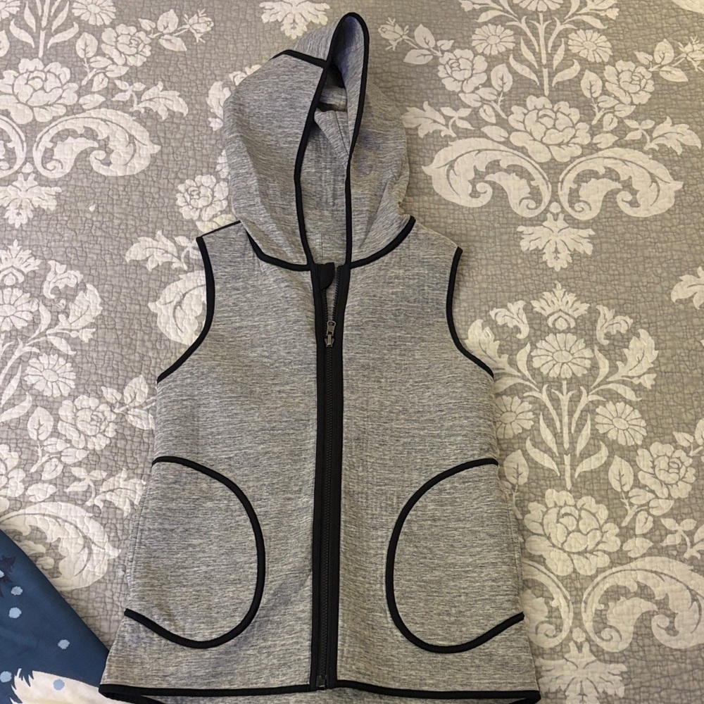 Lululemon Reversible Vest ~ Size 6